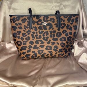Coach Tote Bag in Leopard Print